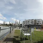 Отель 1 Maji Поградец