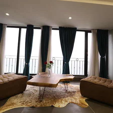 1 Maji Hotel 4*