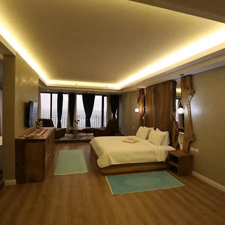 Hotel 1 Maji 4*
