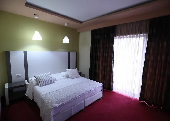 1 Maji Hotel 4*
