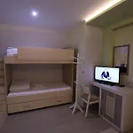 1 Maji Hotel
