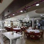 Hotel 1 Maji