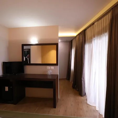 1 Maji Hotel Pogradec