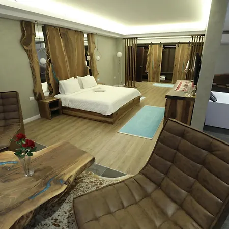 1 Maji Hotel