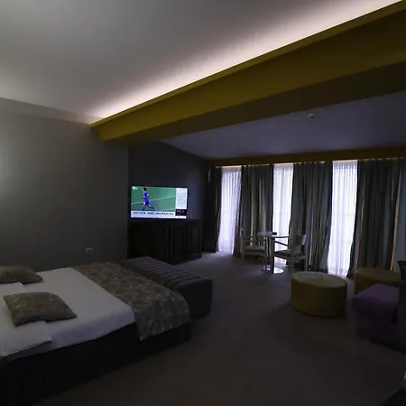 1 Maji Hotel Pogradec
