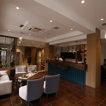Hotel 1 Maji 4*