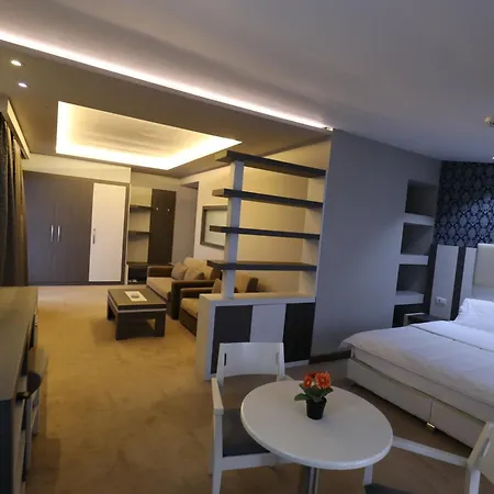 Hotel 1 Maji 4*