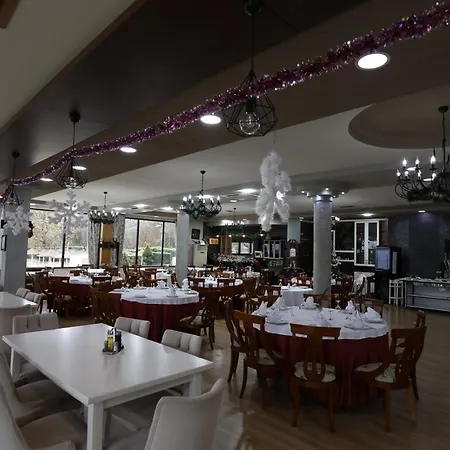 Hotel 1 Maji Pogradec