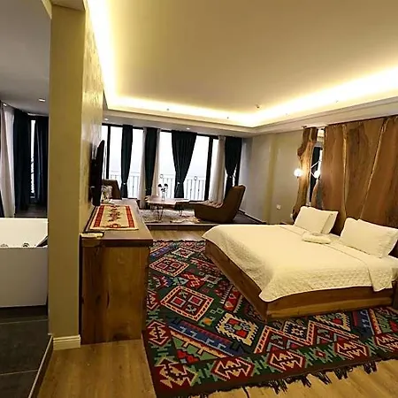 فندق 1 Maji بورغراديك