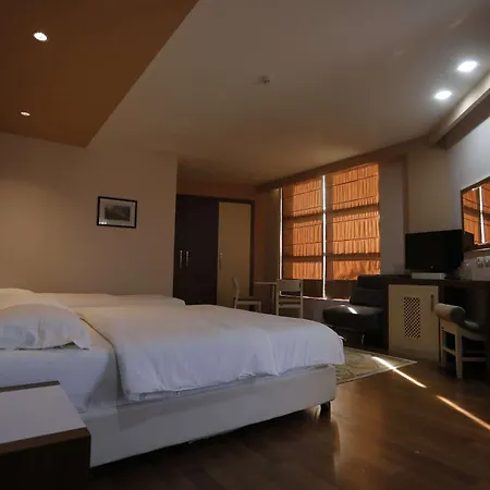 Hotel 1 Maji Pogradec